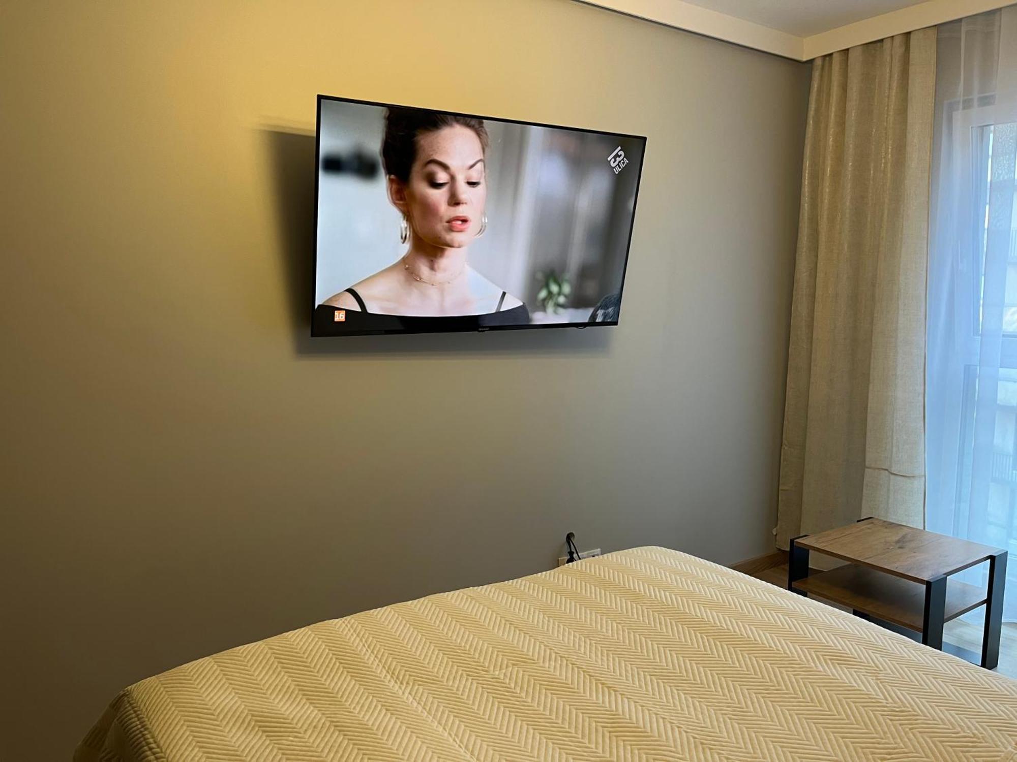 Jesionowe Apartamenty Nad Odra, Stare Miasto, Sauna W Jednym, Klimatyzacja , Garaz Podziemny 0 Zl, Odra River , Old Town, New Building, Air Conditioning, Sauna-One, Underground Garage Free Wroclaw Luaran gambar
