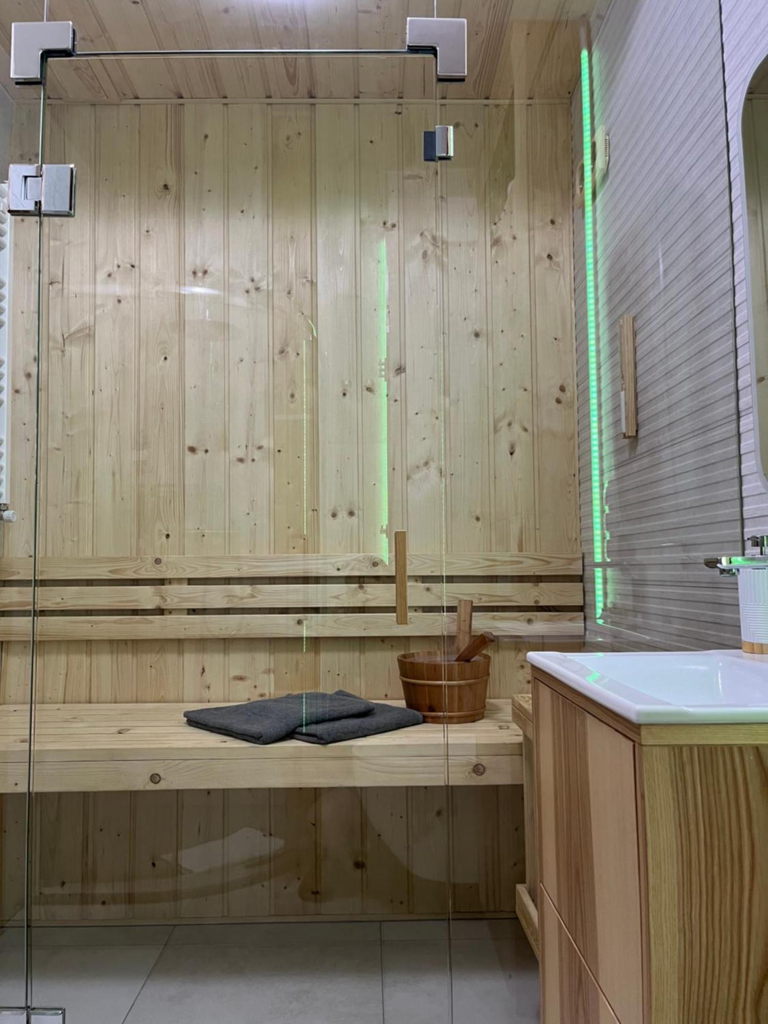Jesionowe Apartamenty Nad Odra, Stare Miasto, Sauna W Jednym, Klimatyzacja , Garaz Podziemny 0 Zl, Odra River , Old Town, New Building, Air Conditioning, Sauna-One, Underground Garage Free Wroclaw Luaran gambar